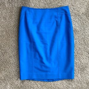 Blue Ann Taylor pencil Skirt with zipper and slit, size 0.